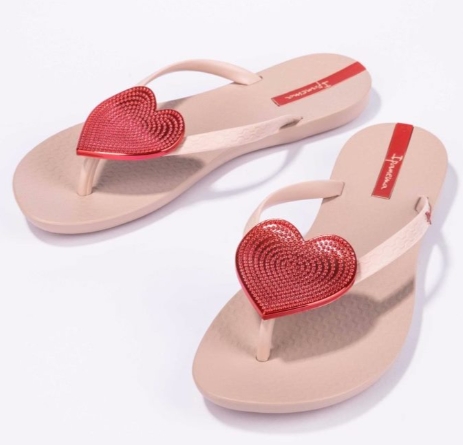 The Story Behind Ipanema Flip Flops: A Glimpse Into the Design Process